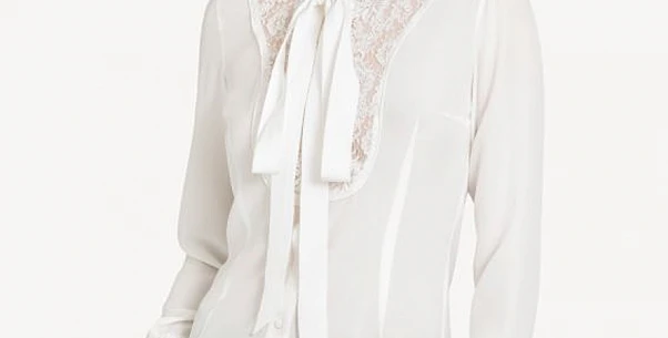 The most suitable blouse model for any type of figure